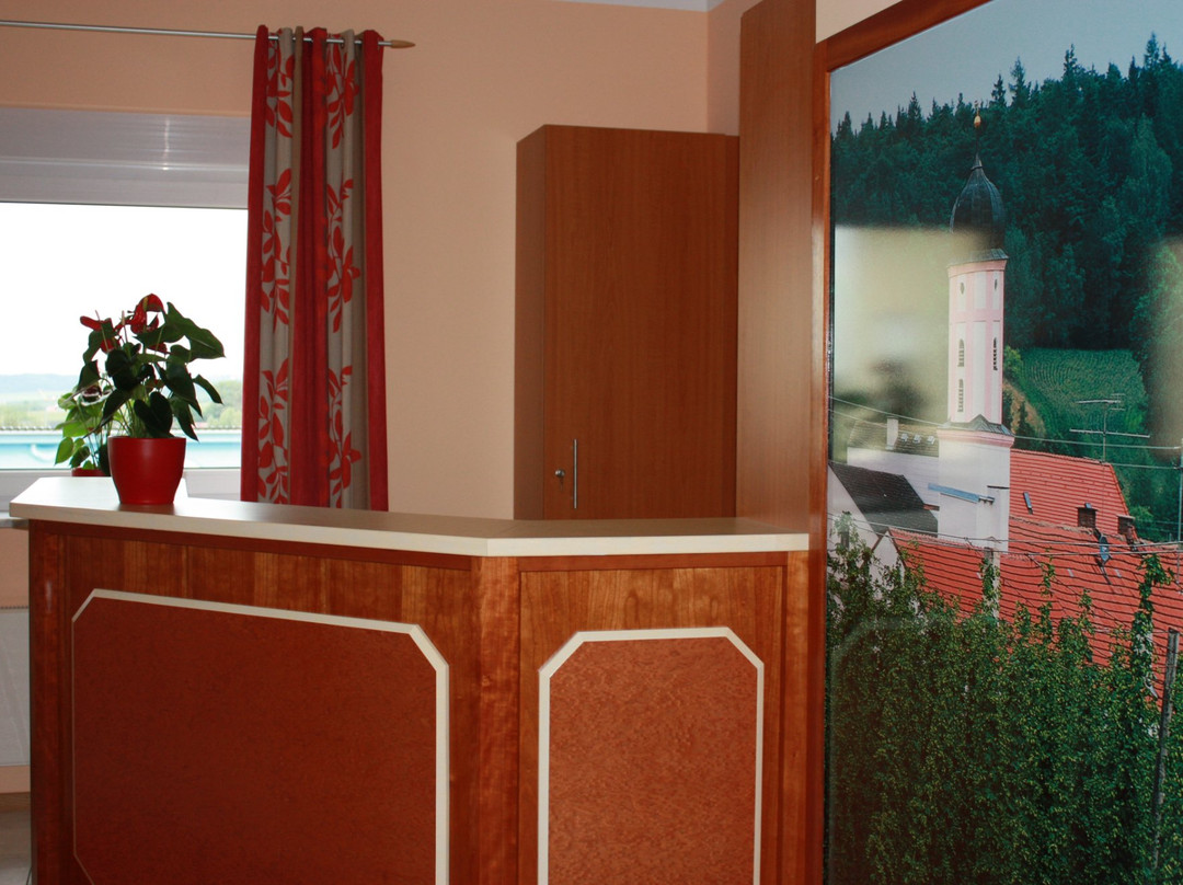 Boarding House Holledau Inn主图