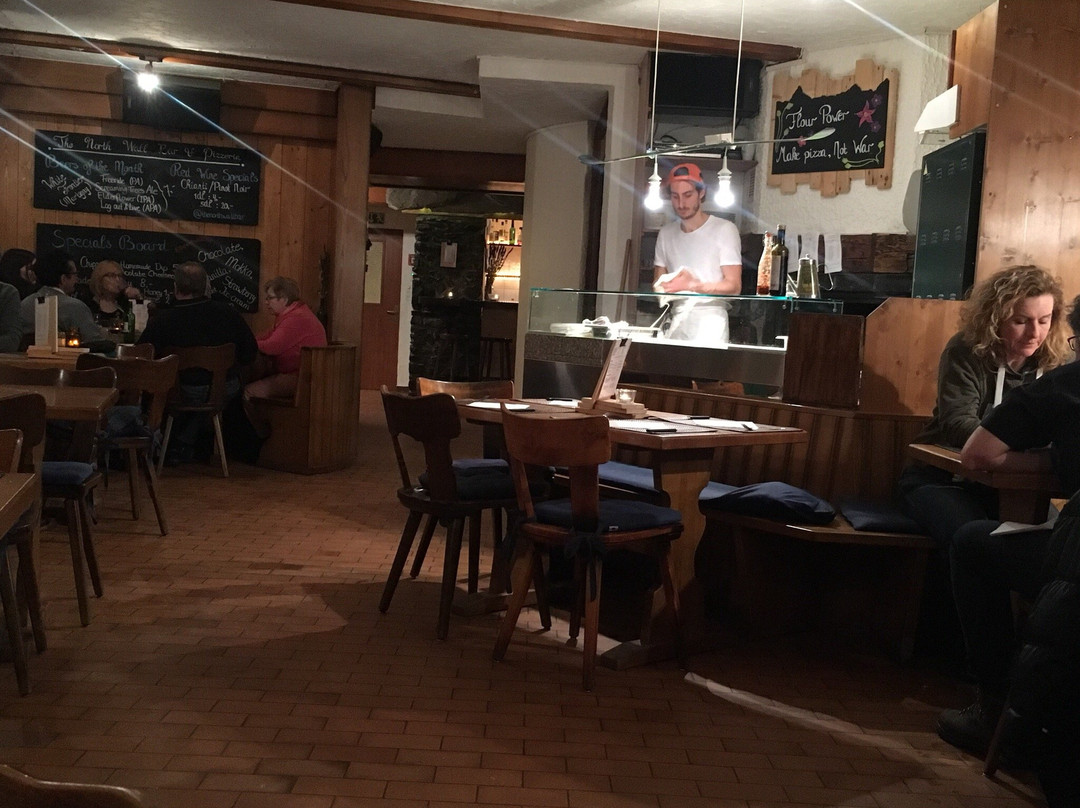 策马特餐馆和美食-The North Wall