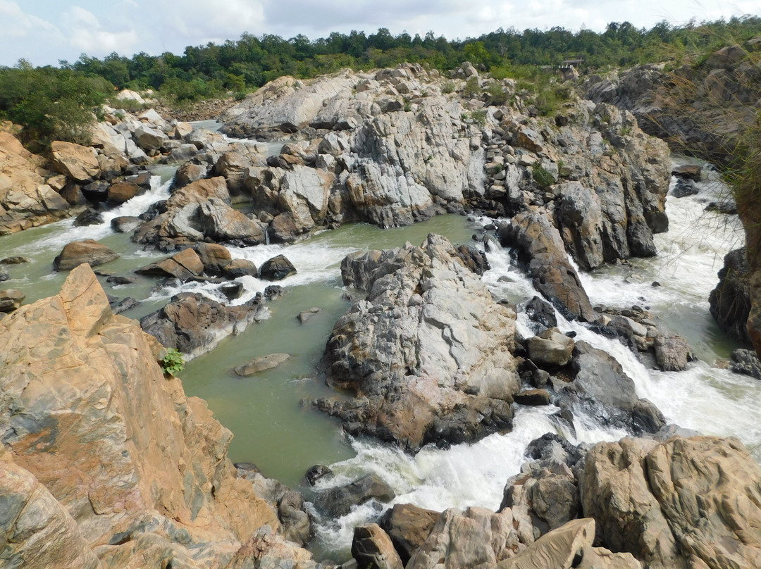 Bhimkund Waterfall景点图片