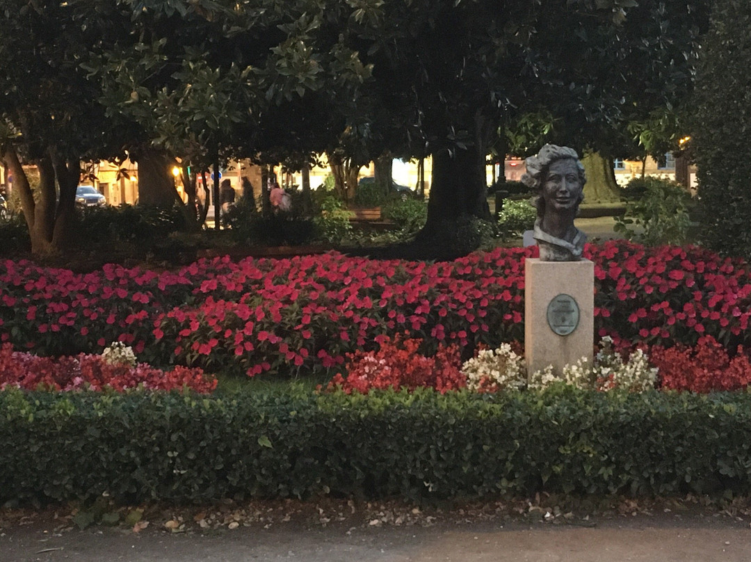 Busto de María Mariño景点图片