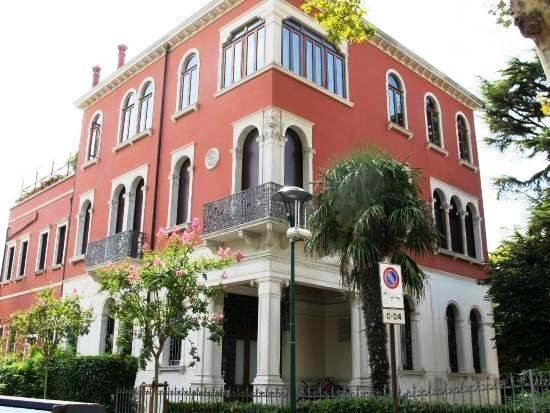 Ex Sede della Cassa di Risparmio di Venezia - Villa Teresa, gia Gaidano景点图片