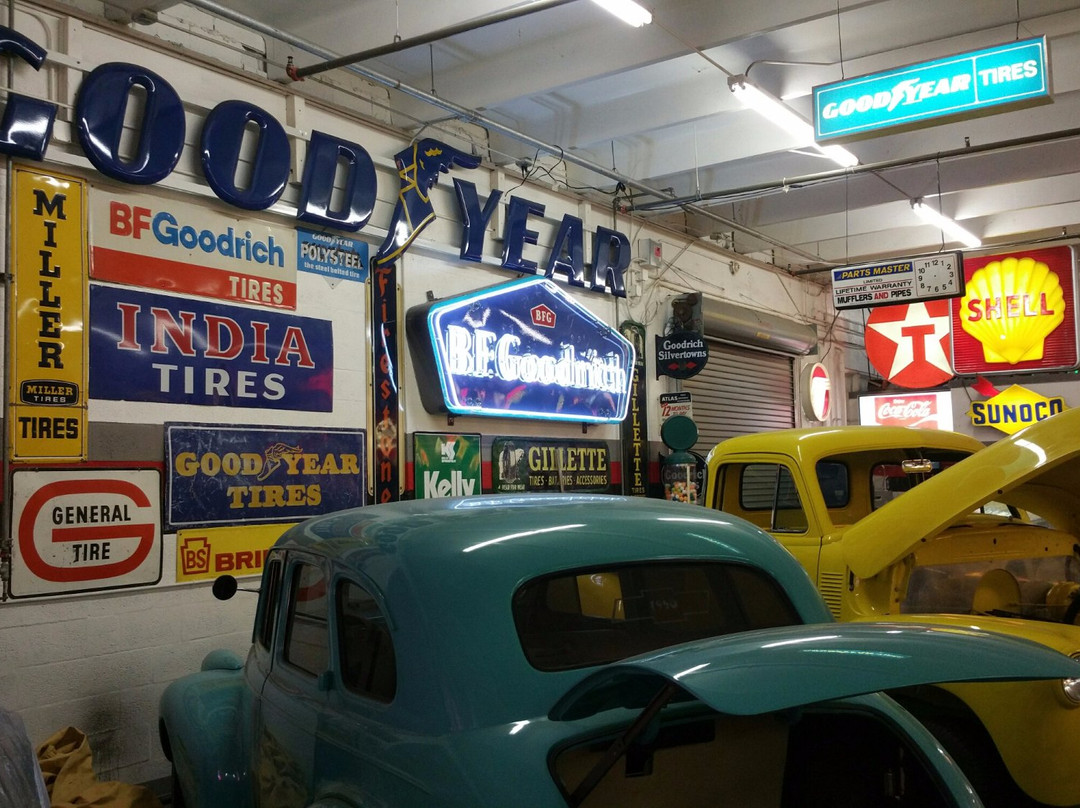 Classic Auto Restoration Specialist景点图片