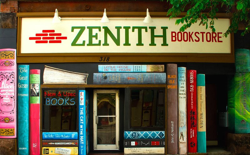 Zenith Bookstore景点图片