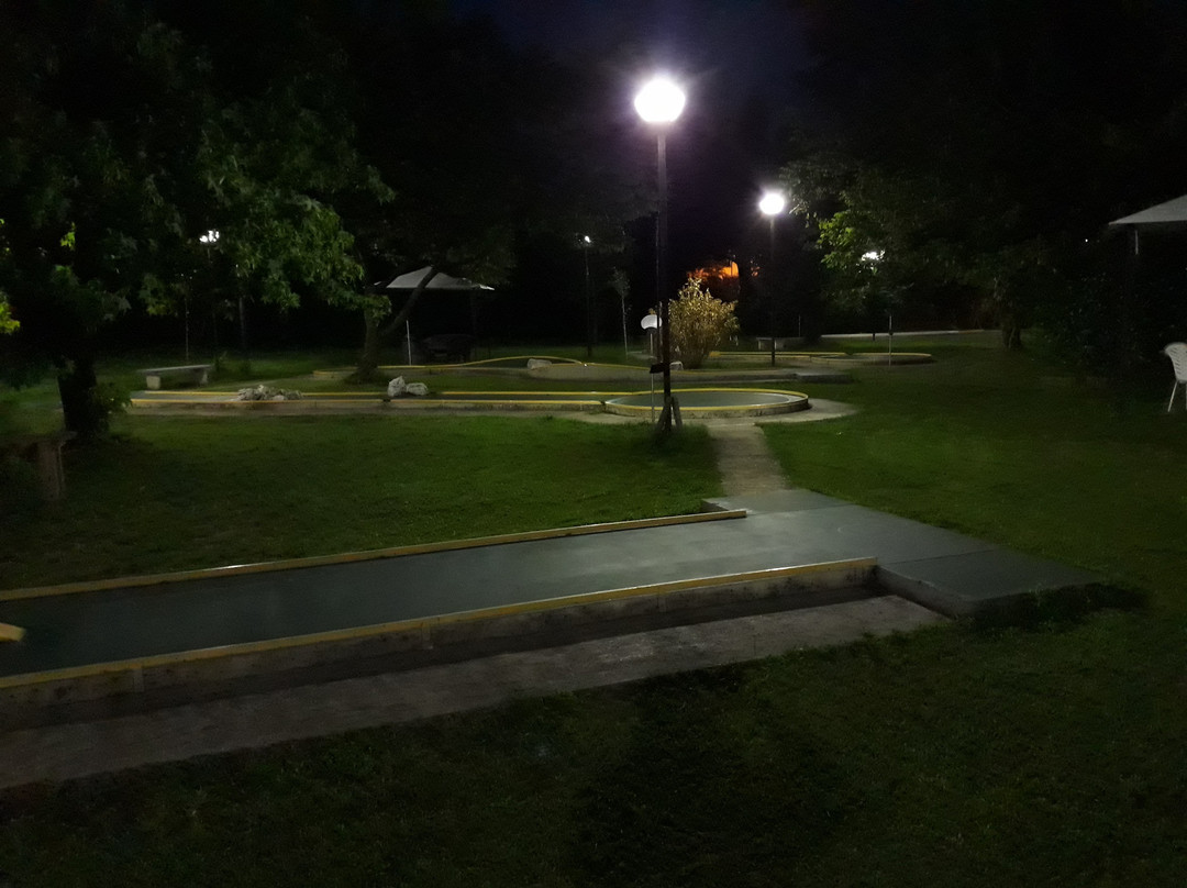 Revival Minigolf景点图片