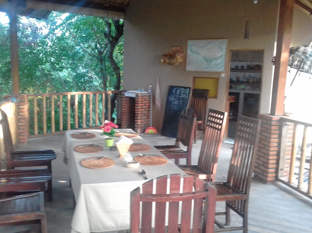 Frangipani Inn & Restaurant主图