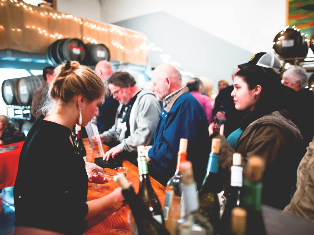 J. Scott Cellars-尤金必去景点