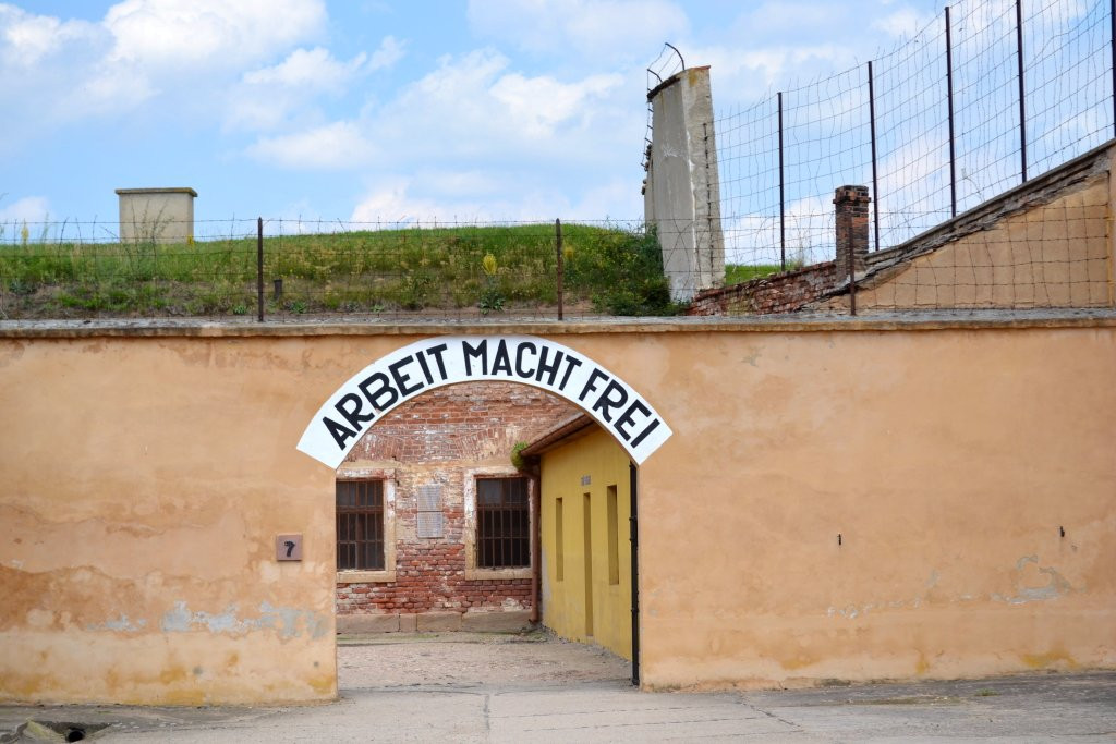 Terezín Memorial景点图片