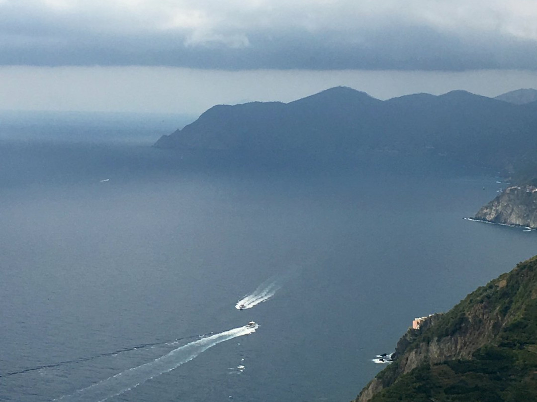 Santuario di Nostra Signora di Montenero-里奥马焦雷必去景点