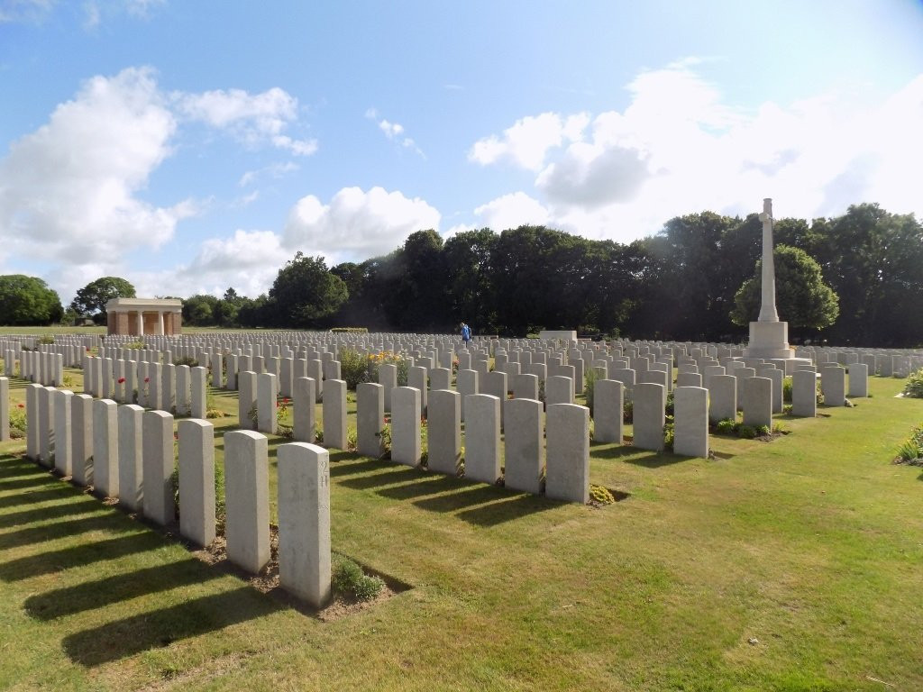 Peronne Road Cemetery景点图片