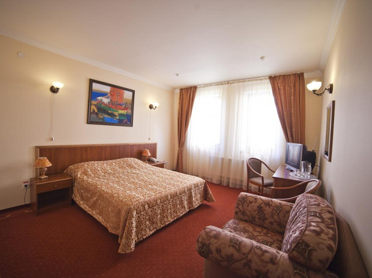 Modrychi酒店住宿-Hotel Helli