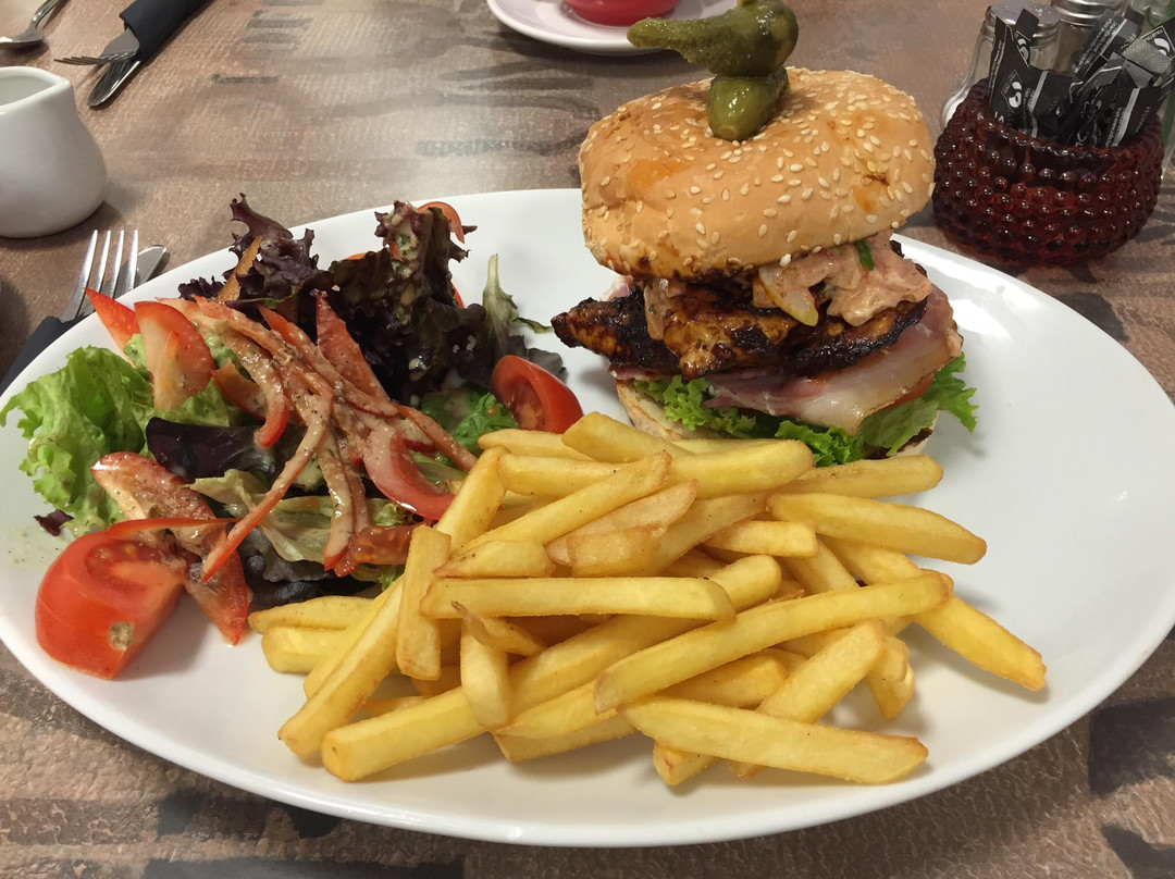 Cafe Bistro 23