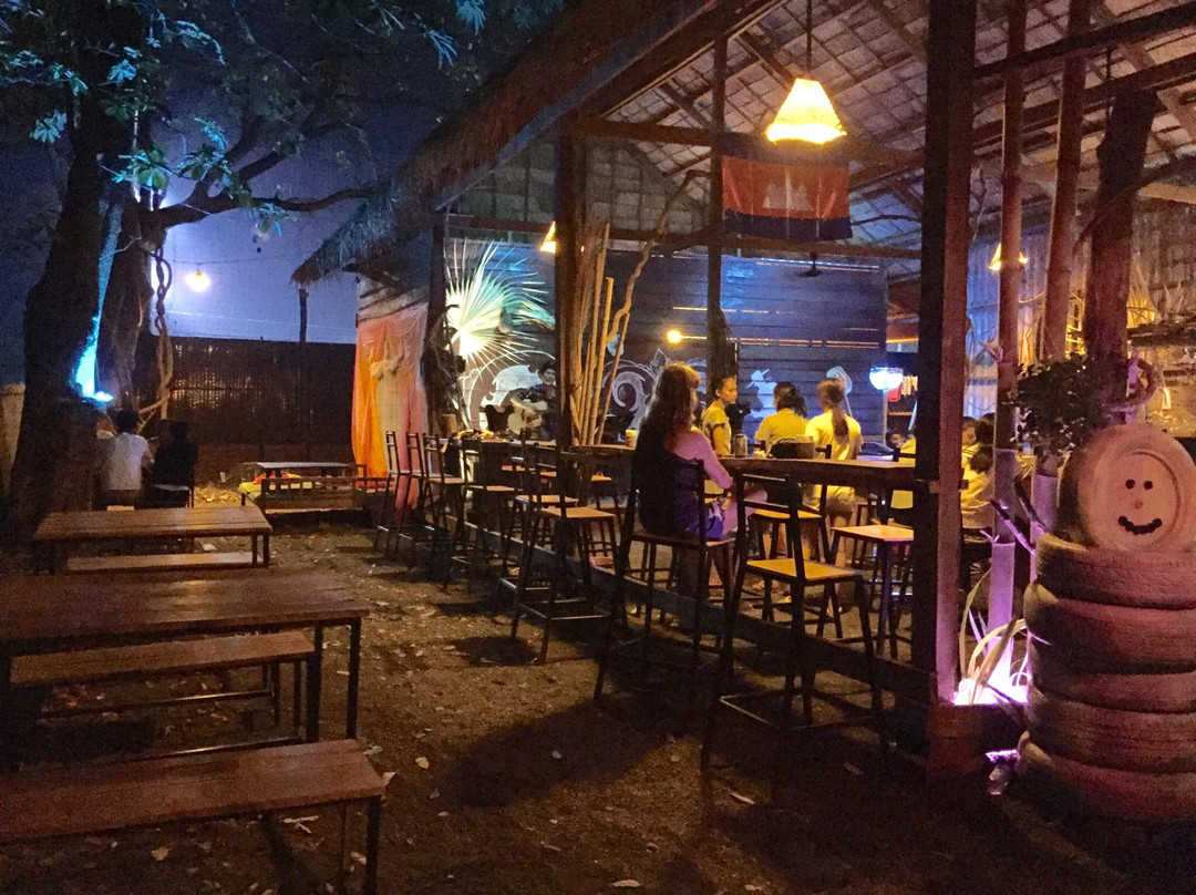 邦隆餐馆和美食-Buffalo Cowboys