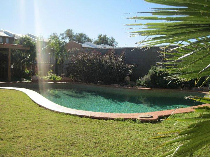 Burt Plain酒店住宿-The Desert Rose Inn