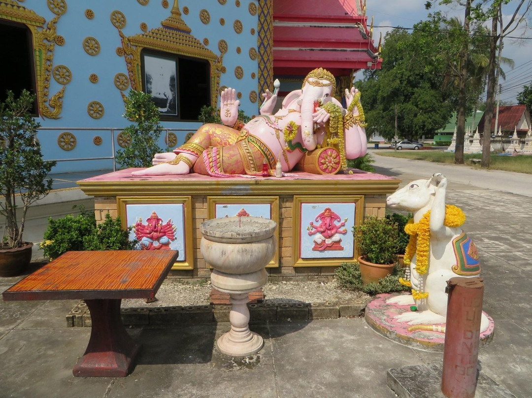 Wat Hua Thanon-昔罗必去景点