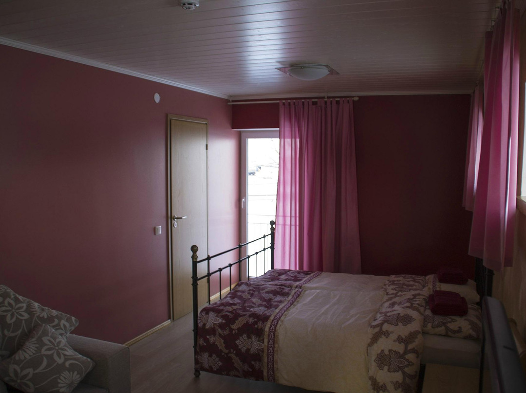 Tristvere Guesthouse-Cafe