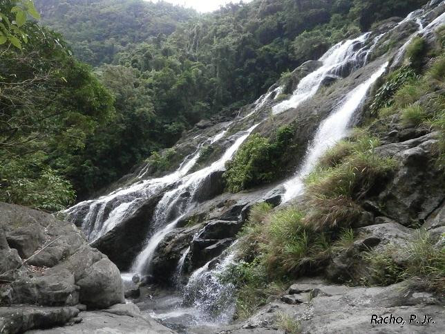 Tarangban Falls景点图片