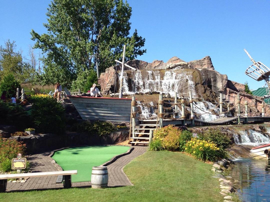 Pirate's Cove Adventure Golf景点图片