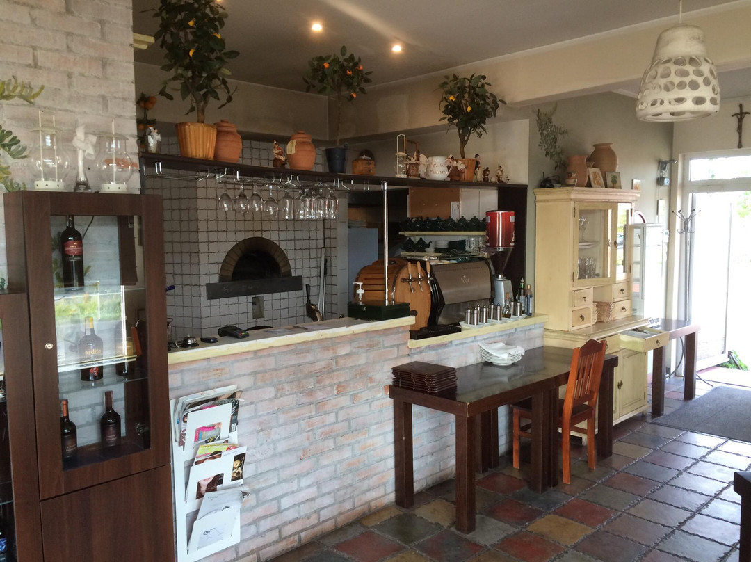 Lomianki餐馆和美食-Trattoria Oro di Napoli