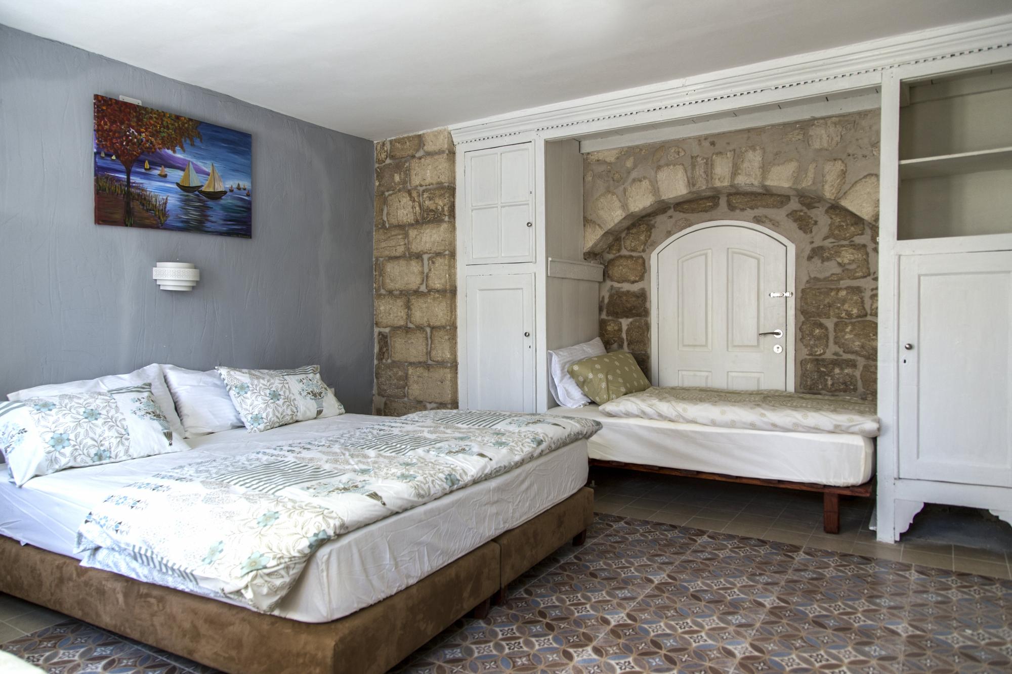 Alexandra House-客卧