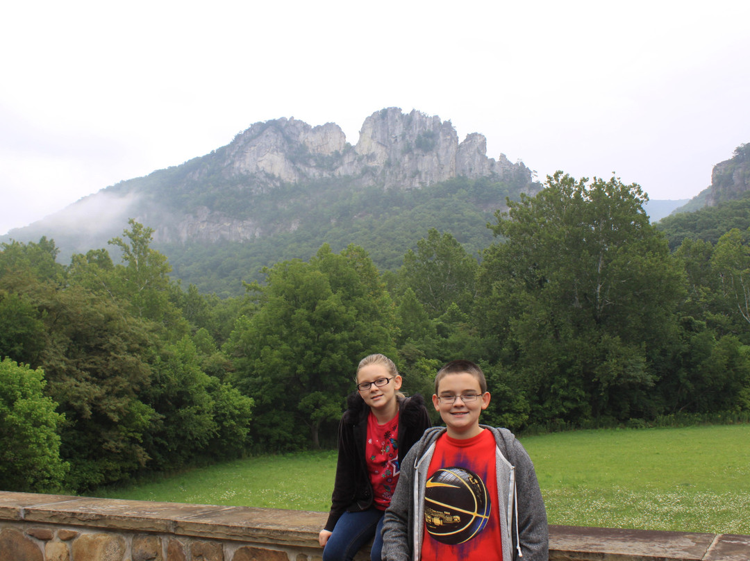 Seneca Rocks Discovery Center-Seneca Rocks必去景点