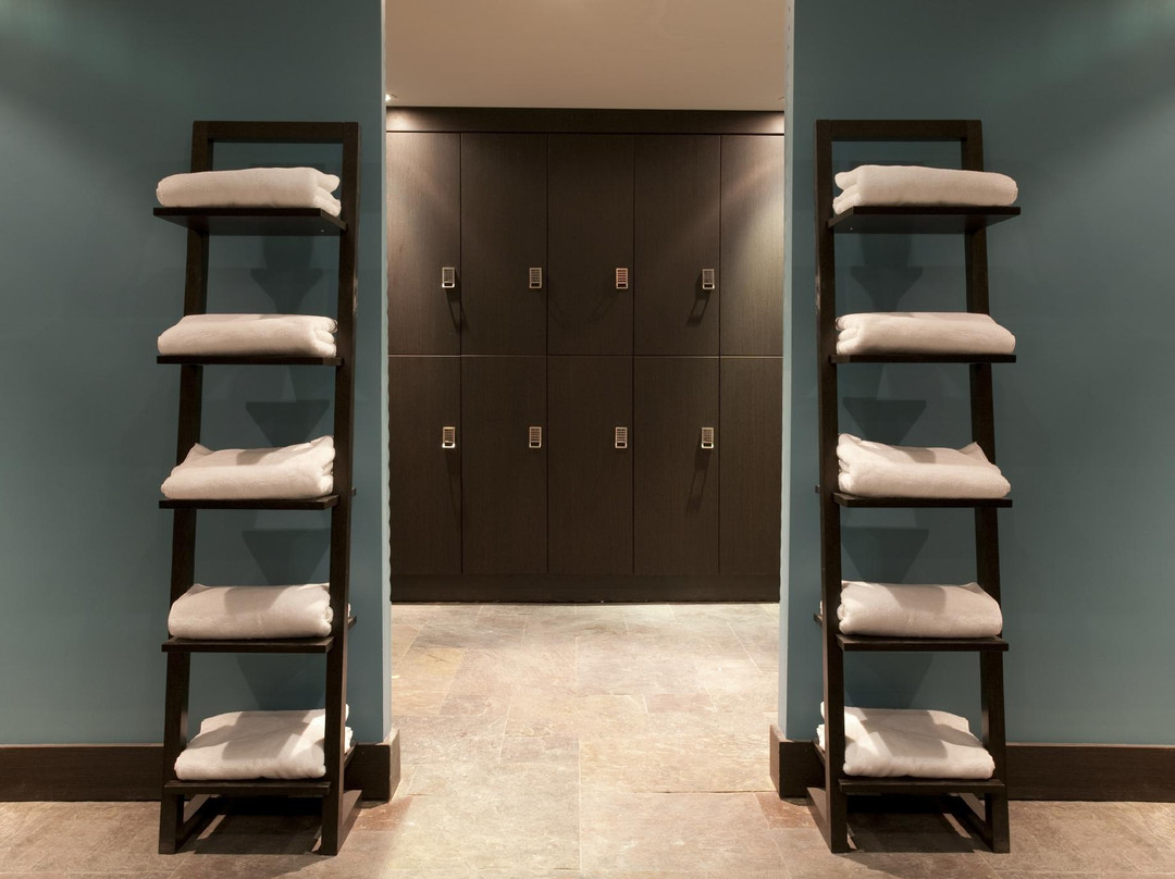 Aveda Seven Seas Spa & Salon-阳光岛海滩必去景点