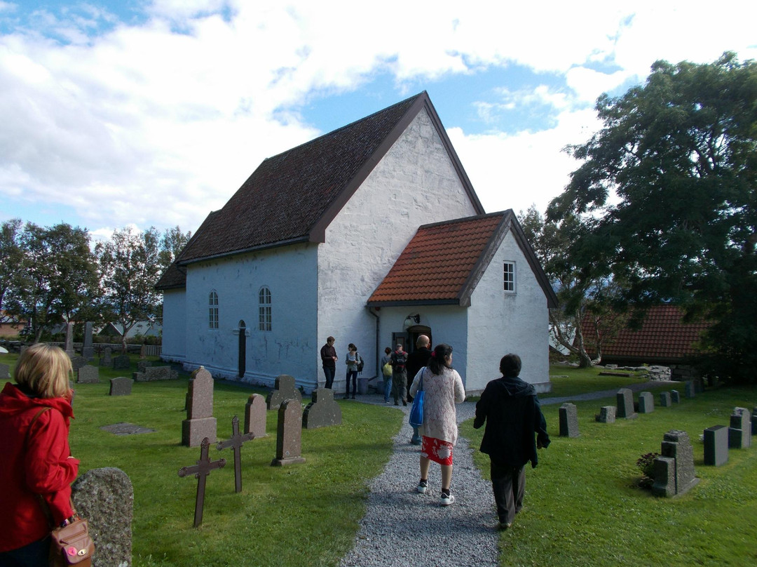 Giske Kirke景点图片