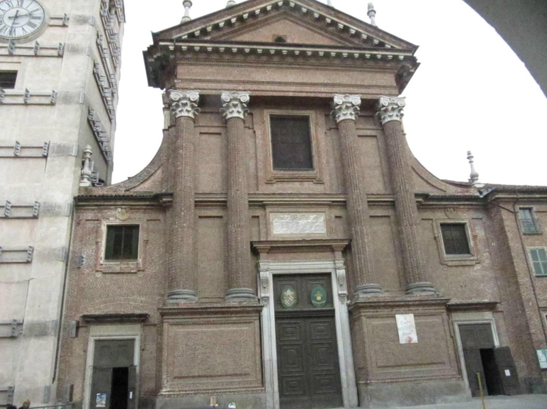 Cattedrale di Santa Maria e San Giovenale景点图片