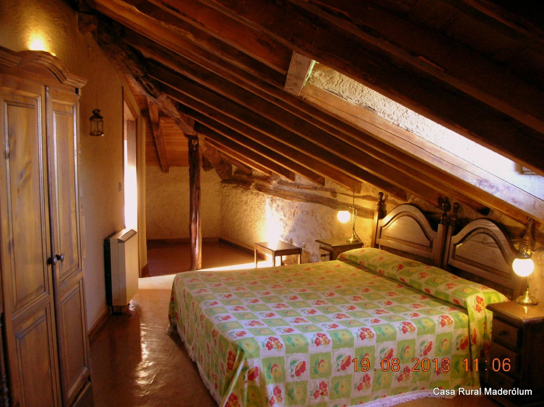 Casa Rural Maderolum