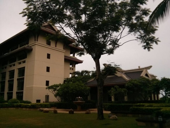 金茂三亚亚龙湾丽思卡尔顿酒店主图