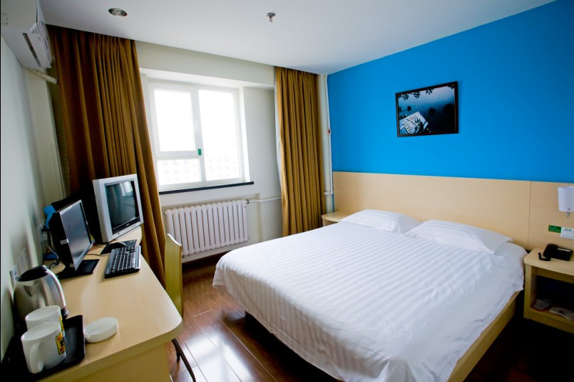 速8酒店盘锦客运站店主图