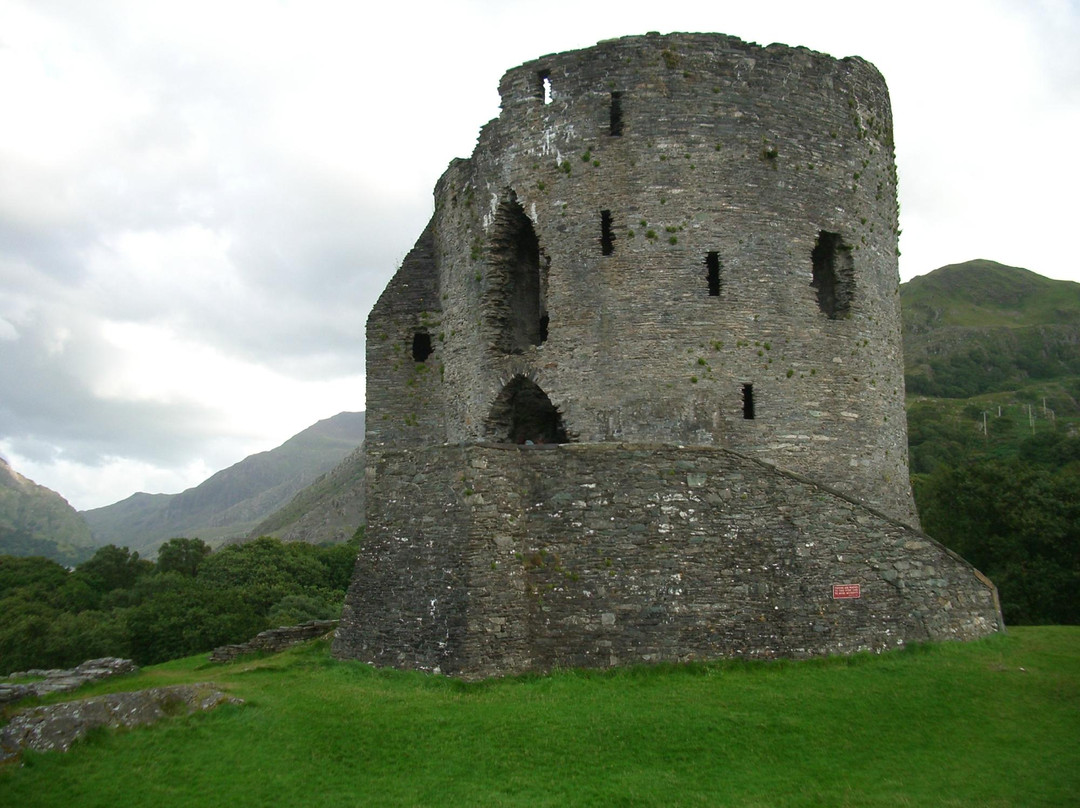 Dolbadarn Castle景点图片