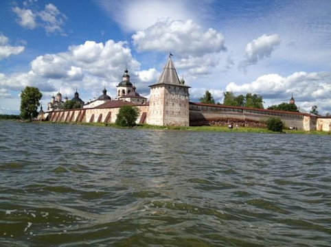 Gostinitsa Rus