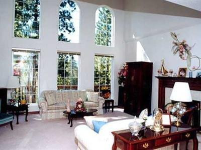 River Cove Elegant Waterfront B&B主图