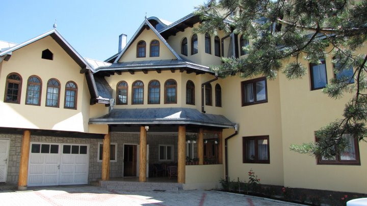 Casa Lucan-官方