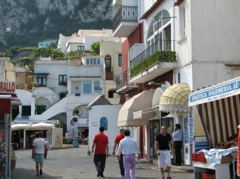 Gianni's Boat-卡碧岛必去景点