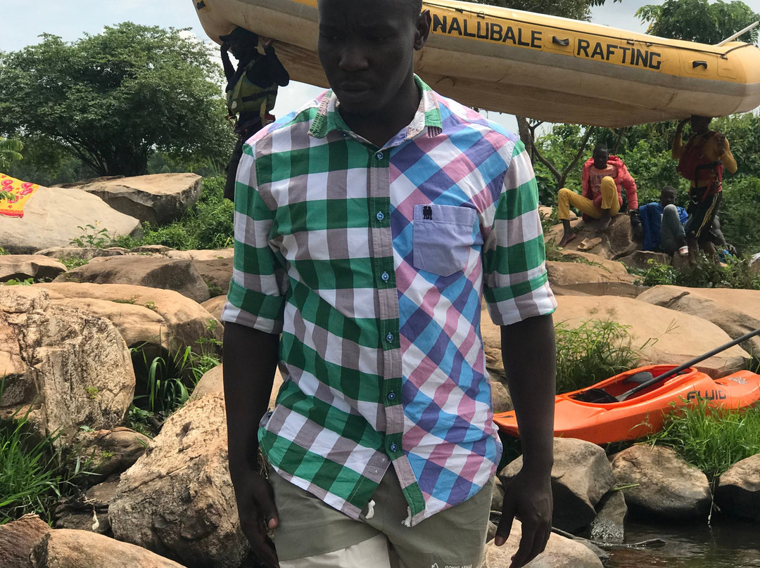 Busowoko Waterfalls-金贾必去景点