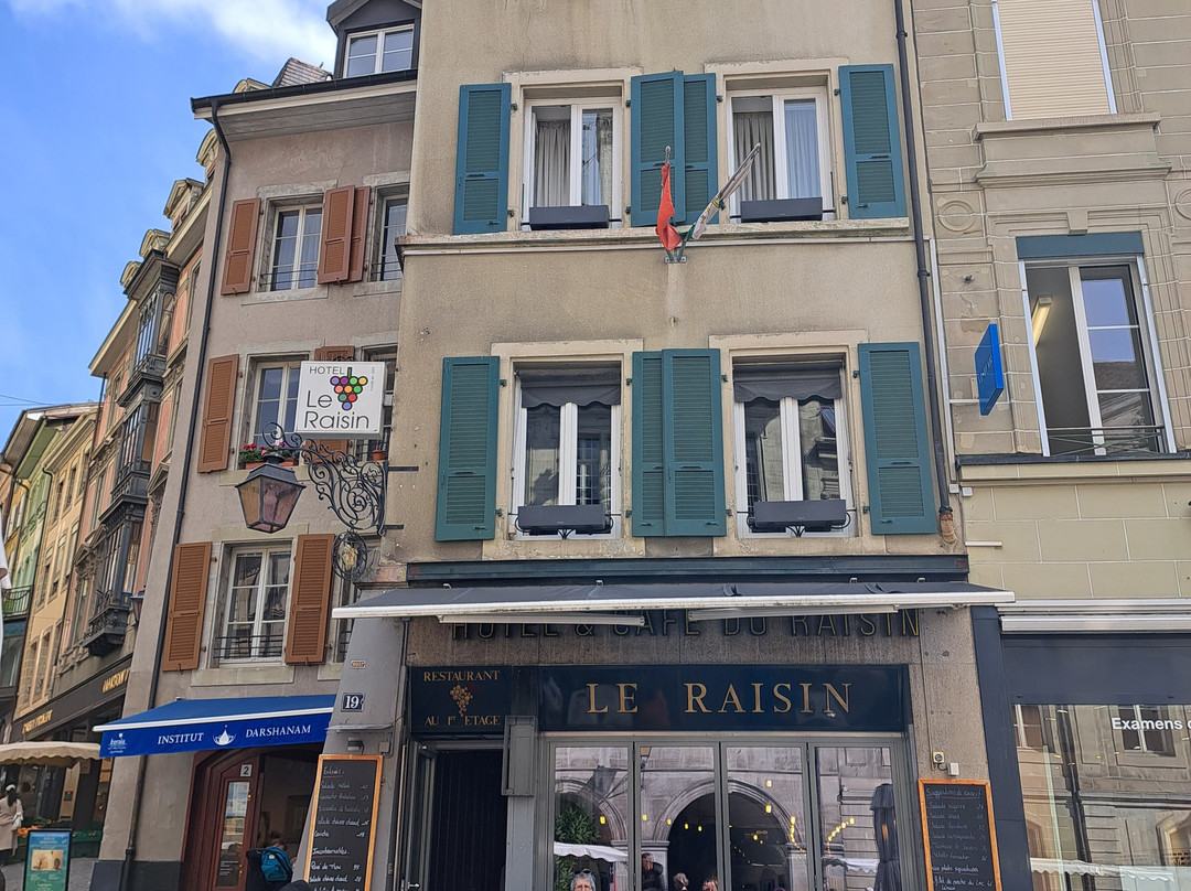 葡萄干酒店主图