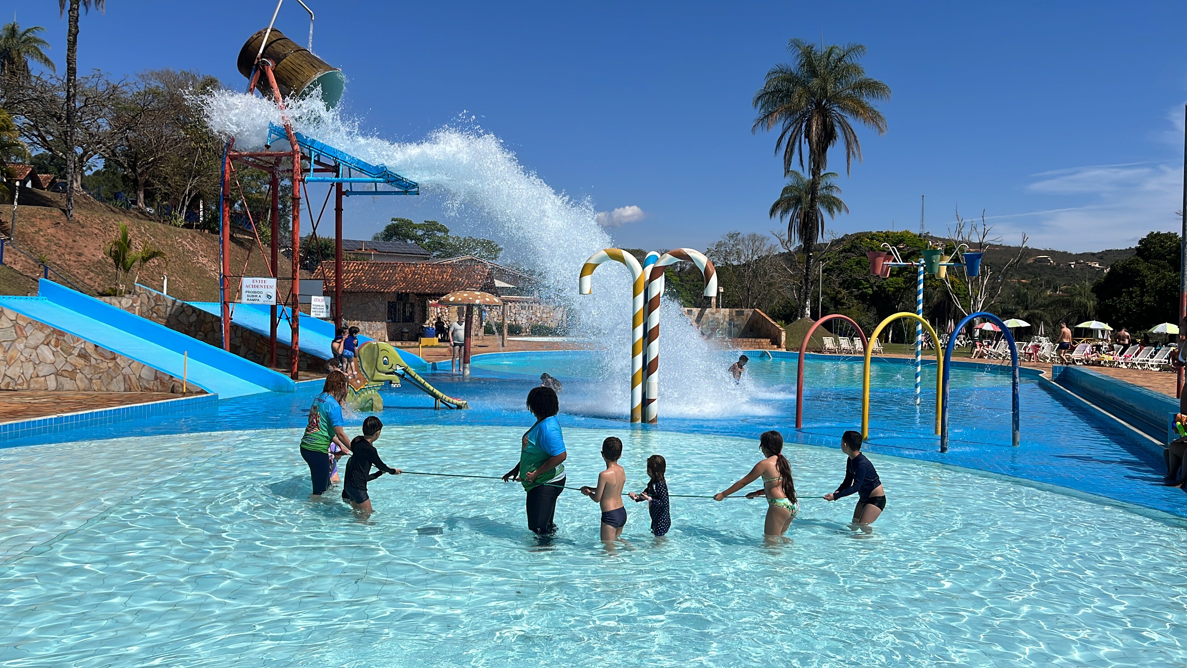 Hotel Rio de Pedras-泳池