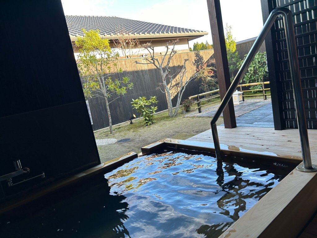 Kirishima Yukyu no Yado Isshin-官方