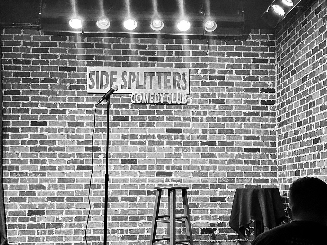 Side Splitters Comedy Club景点图片