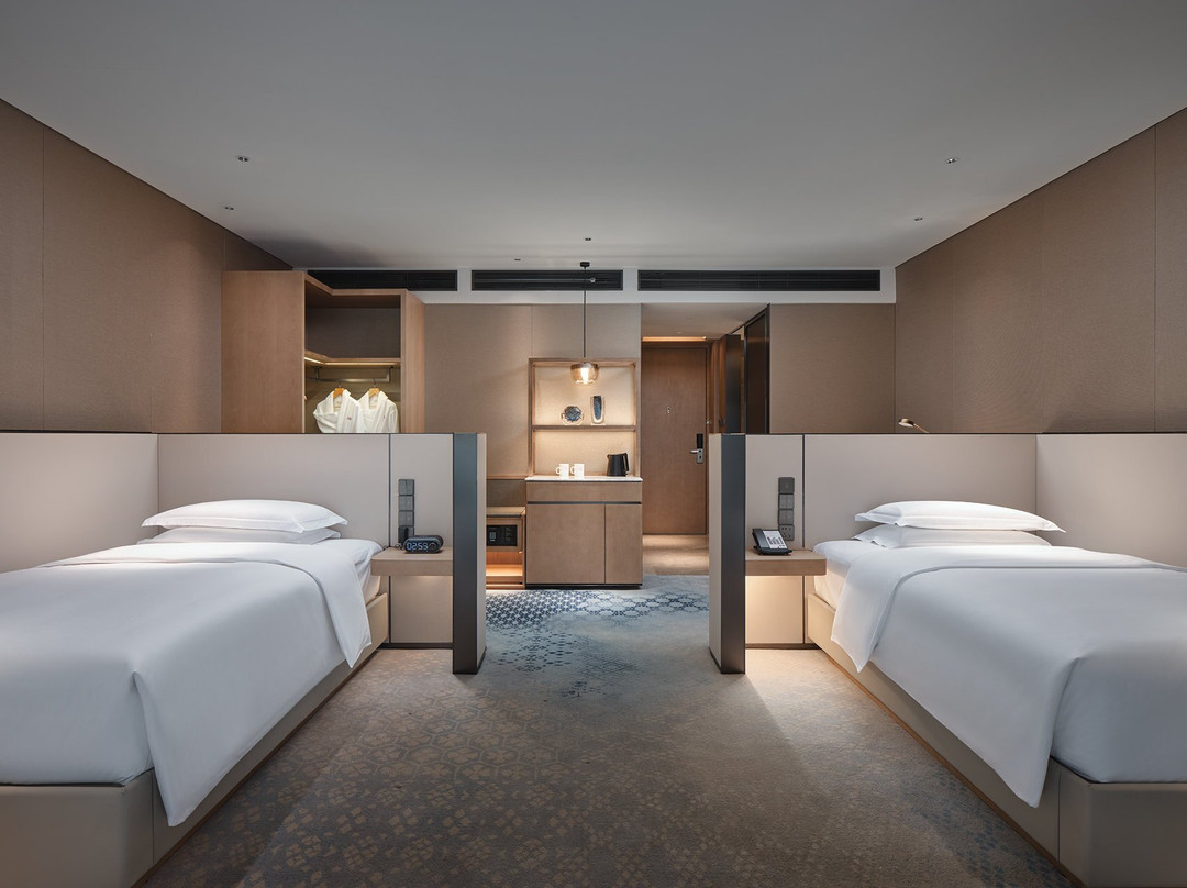 呼和浩特中心皇冠假日酒店主图