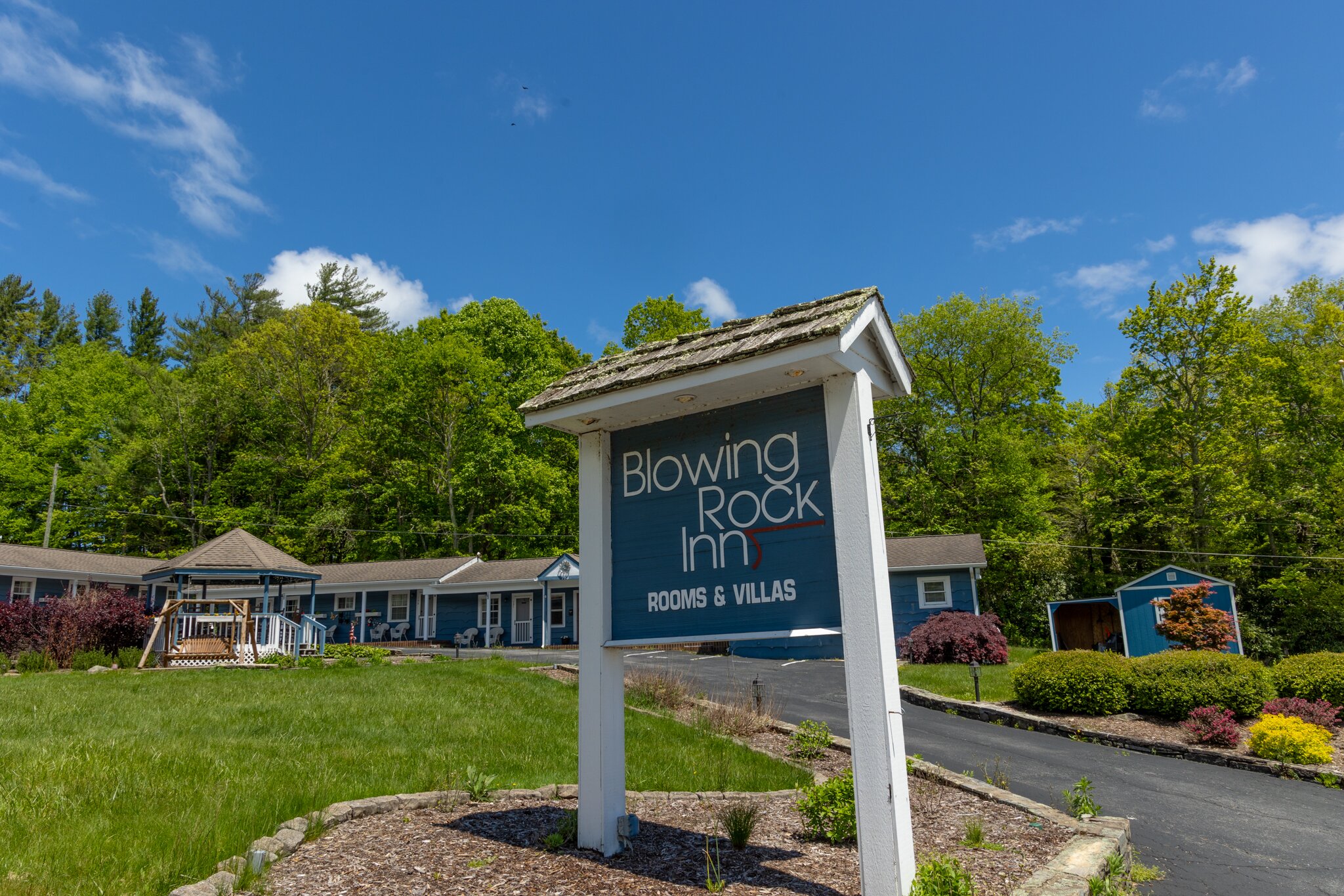 Blowing Rock Inn-浴室