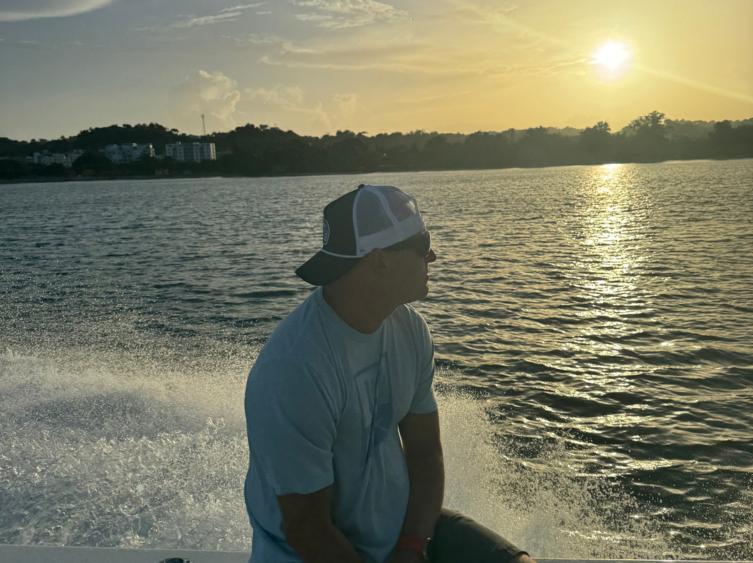 Fathom Charters-吕康必去景点