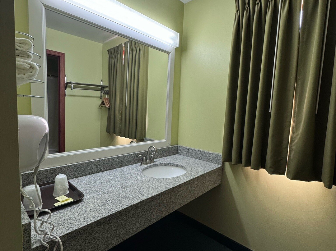 Weathervane Motor Court主图