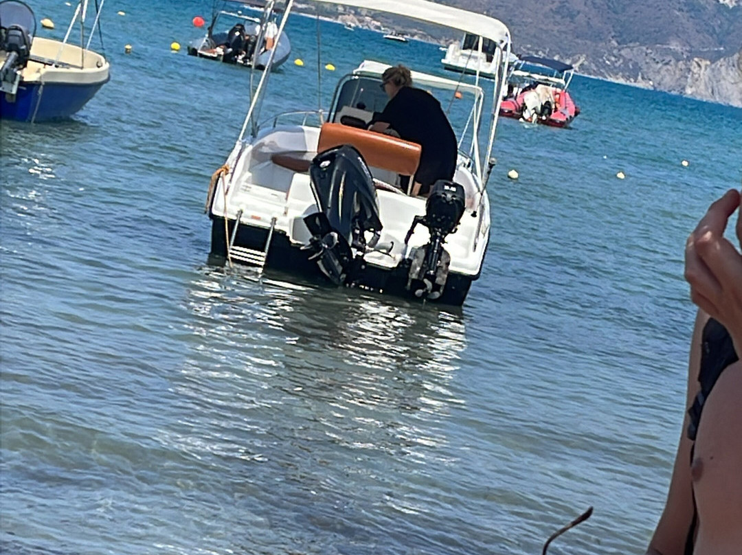 Zante Waves景点图片