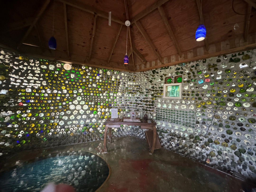 Carrabelle Bottle House景点图片
