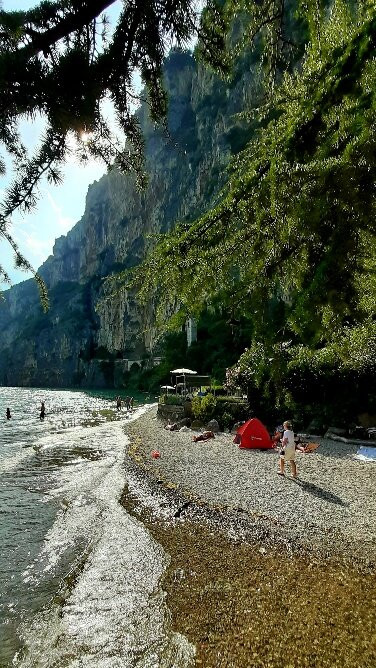 Spiaggia di Tignale景点图片