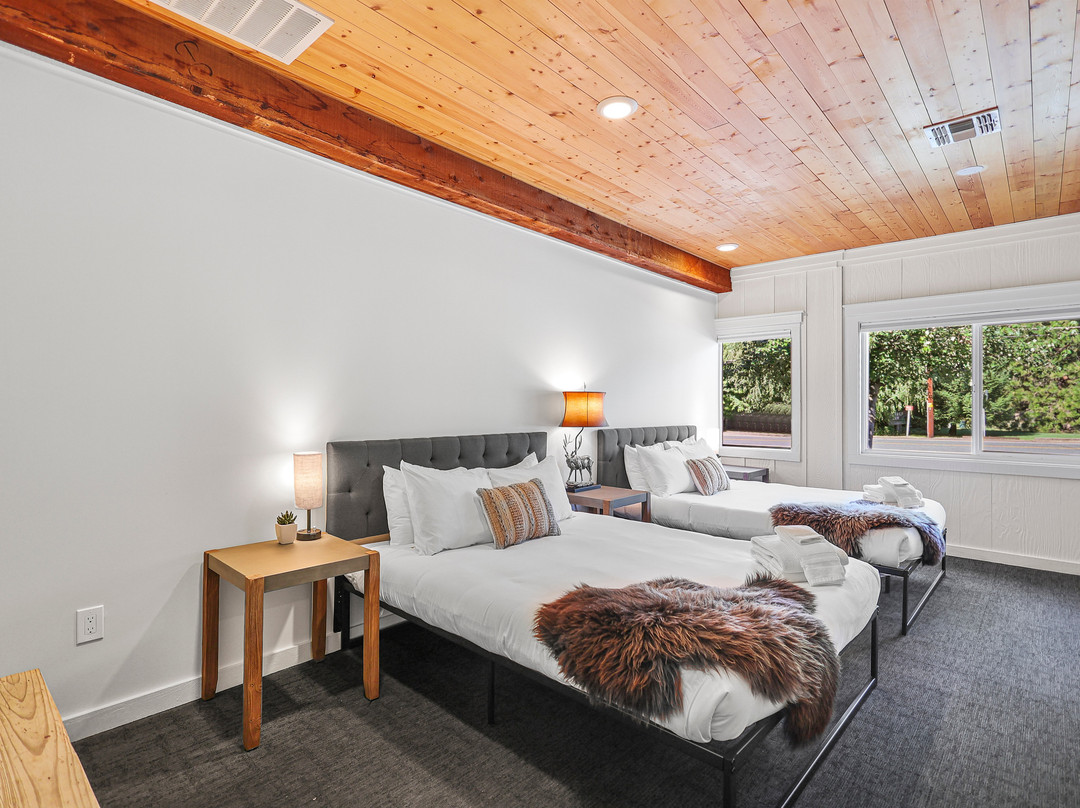 Shasta View Lodge主图