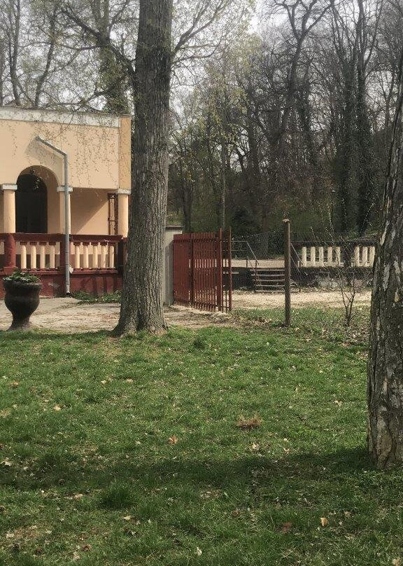 Zámocká Záhrada-Hlohovec必去景点
