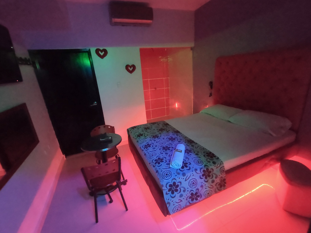 Hotel Topo Real主图